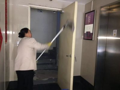 第一物业上第MOMA服务中心第49周楼宇保洁工作总结